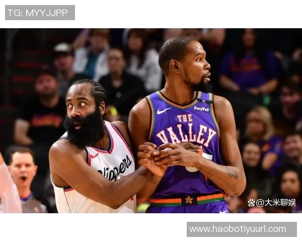 快船半场小幅领先灰熊哈登小卡联手发力助队取胜