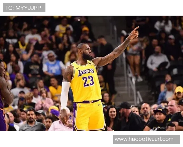 詹姆斯生涯揭幕战得分创低纪录仅得11分追平2007年表现 詹姆斯生涯揭幕战得分创低纪录仅得11分追平2007年表现