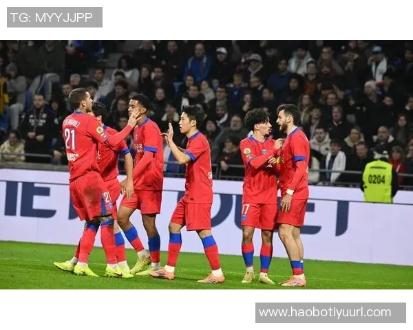 李刚仁25场贡献3球3助攻因腿筋拉伤被换下状态堪忧 李刚仁25场贡献3球3助攻因腿筋拉伤被换下状态堪忧