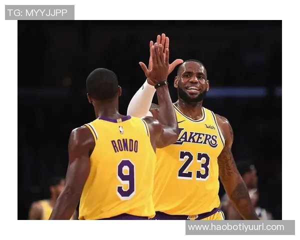 詹姆斯助攻总数达13691次距离超越保罗仅差71次