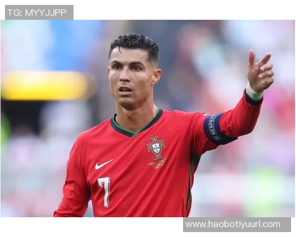 B费谈角色转变:助攻中锋C罗带来的独特价值无可替代 B费谈角色转变:助攻中锋C罗带来的独特价值无可替代