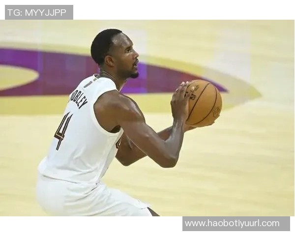 莫布里首节火力全开6投4中狂砍12分并罚球6中4助力球队领先