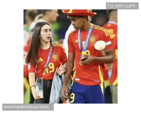 亚马尔与女友克罗地亚度假五分钟直升机之旅女友竟然晕机