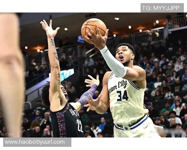 弗拉格激情四溢瞬间爆发隔扣琼斯并向约基奇挥拳庆祝全场沸腾