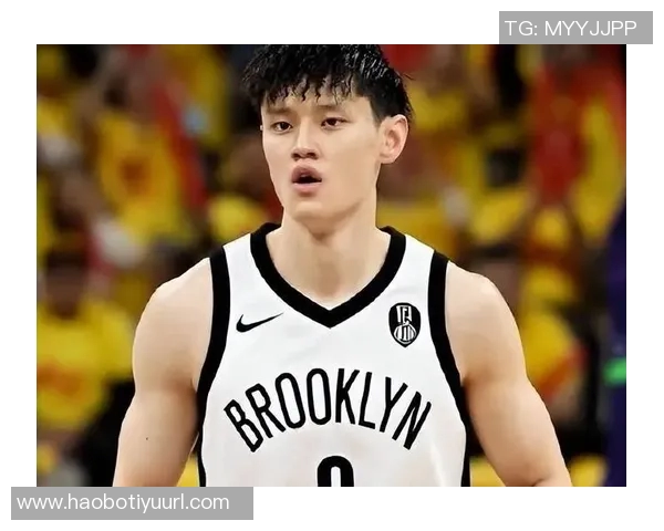 曾凡博上场即紧逼布克遭吹防守犯规展现CBA防守强度